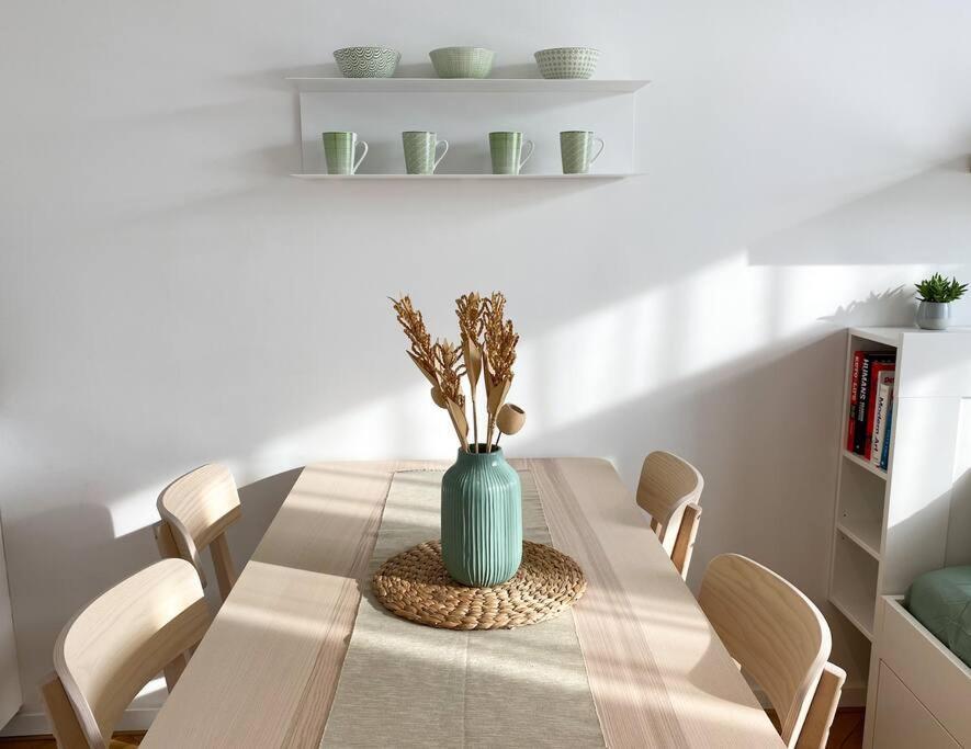 Cute Studio In Old Town ブラチスラヴァ エクステリア 写真